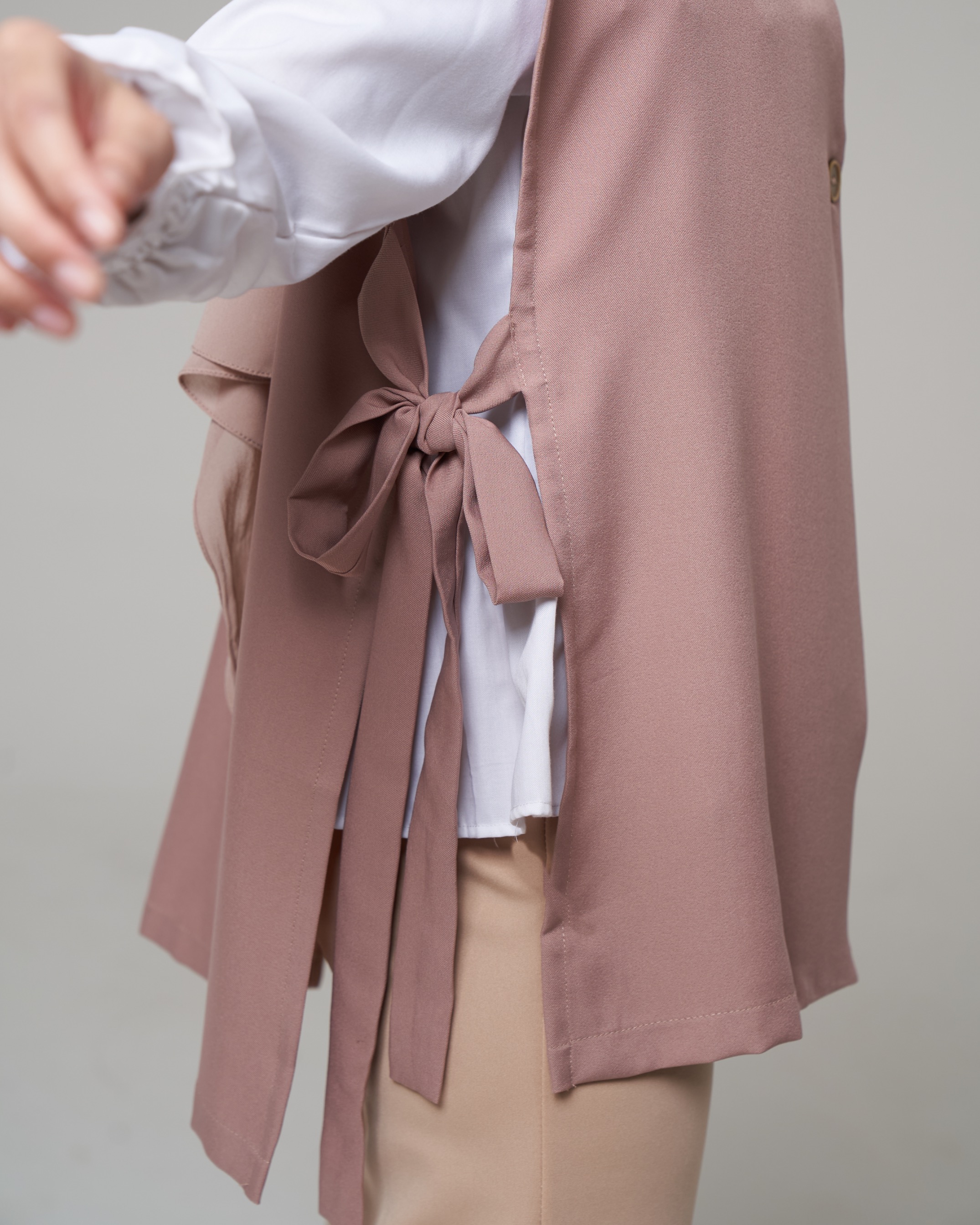 AMITA VEST