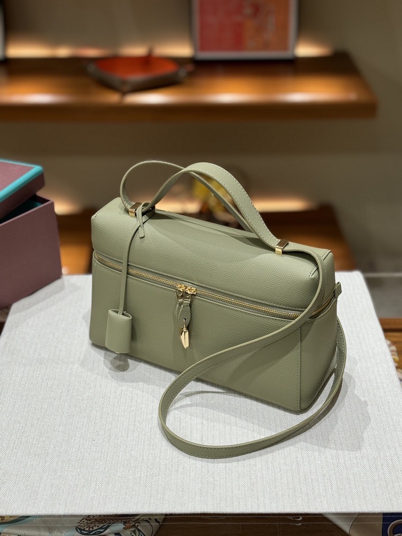 LOUI SAGE 27 TEXTURED LEATHER
