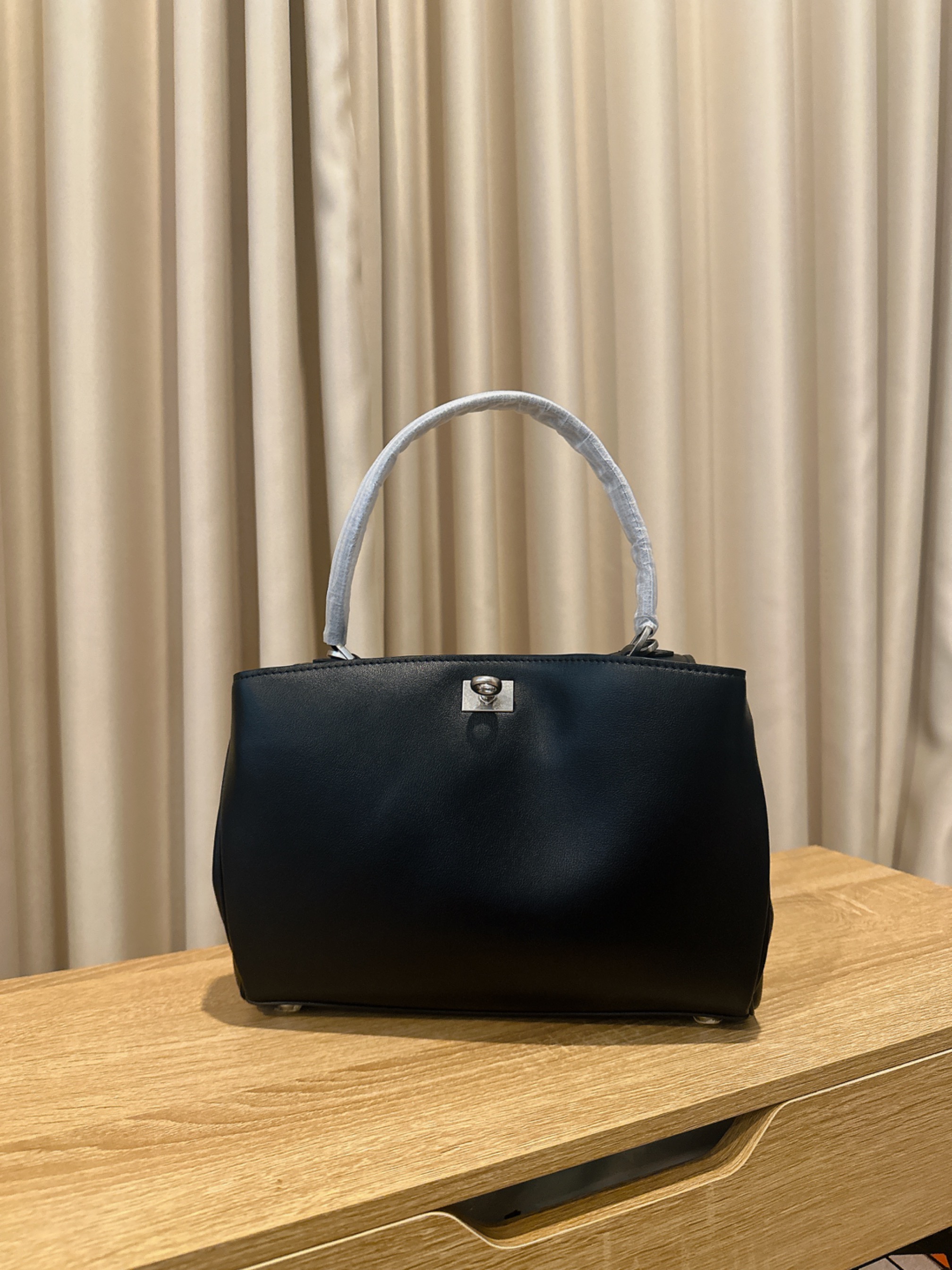 OSLO BLACK SILVER HARDWARE BAG WITH GENUINE LEATHER
