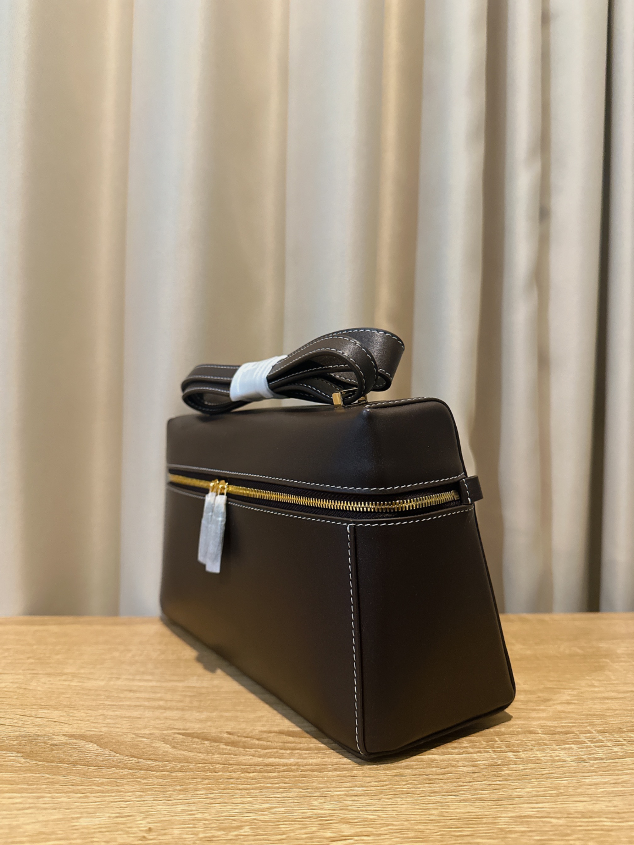LOUI EBONY 27 IN CALFSKIN LEATHER