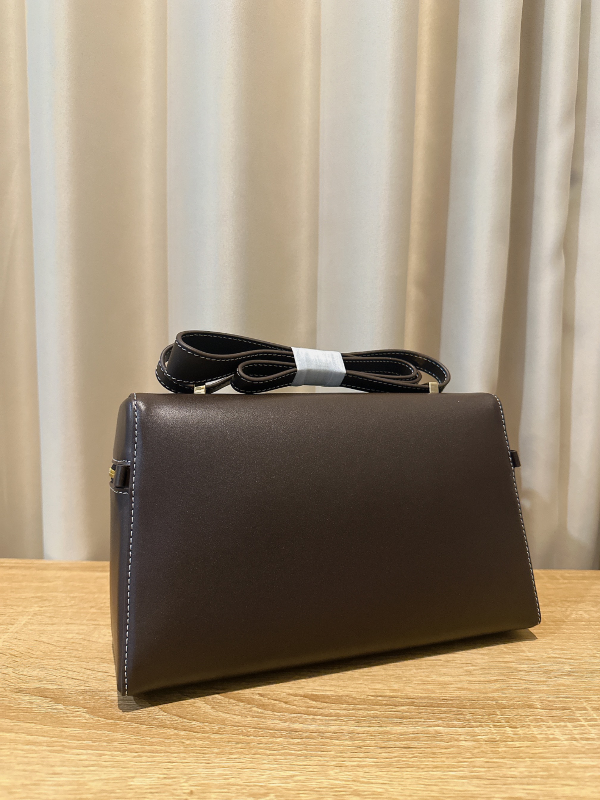LOUI EBONY 27 IN CALFSKIN LEATHER