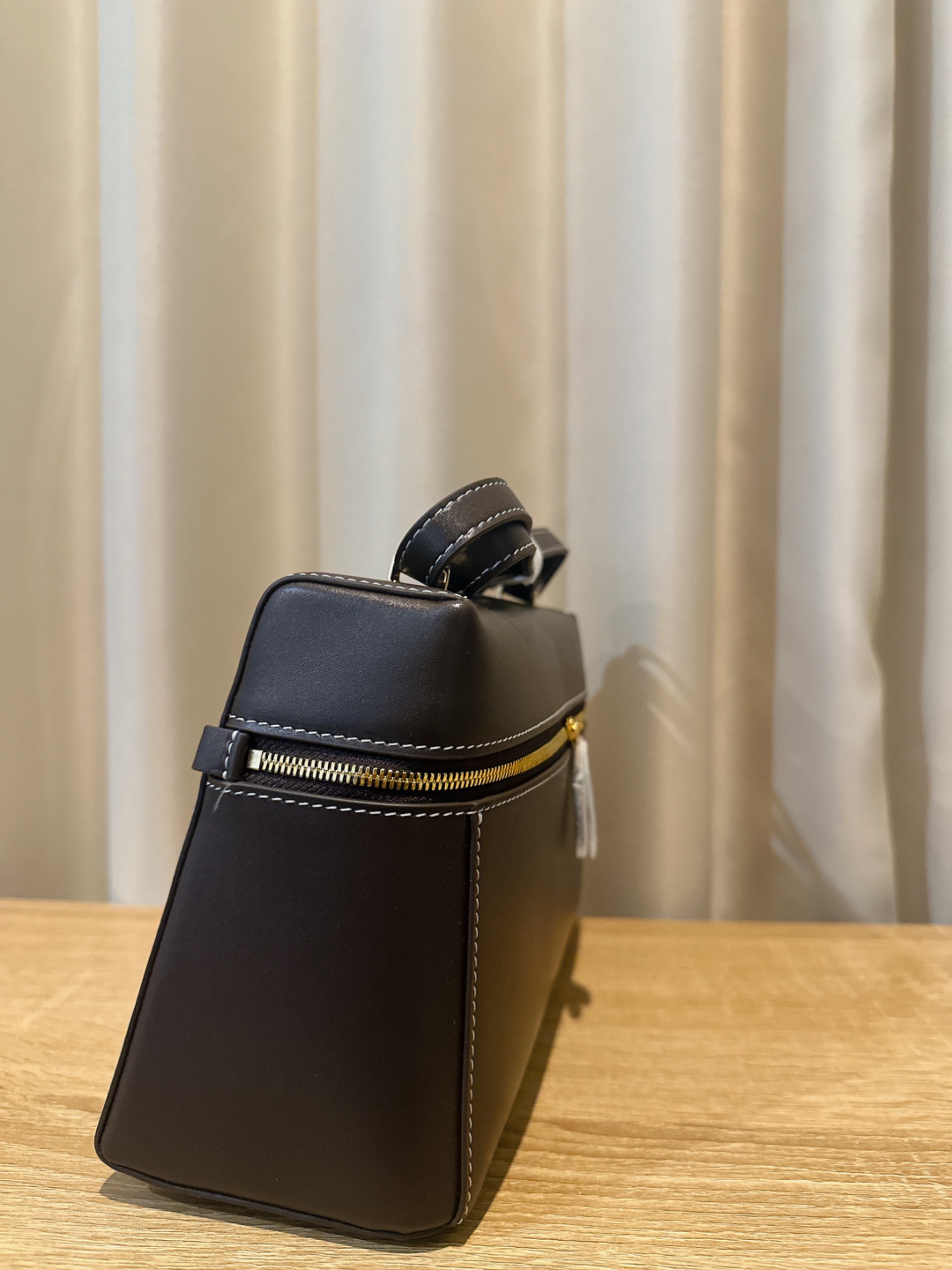 LOUI EBONY 27 IN CALFSKIN LEATHER