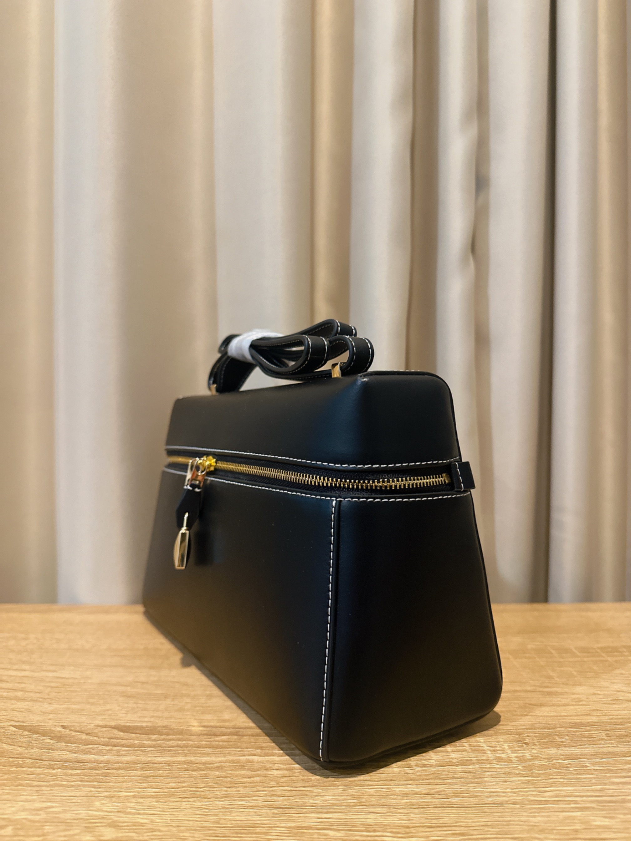 LOUI BLACK 27 IN CALFSKIN LEATHER