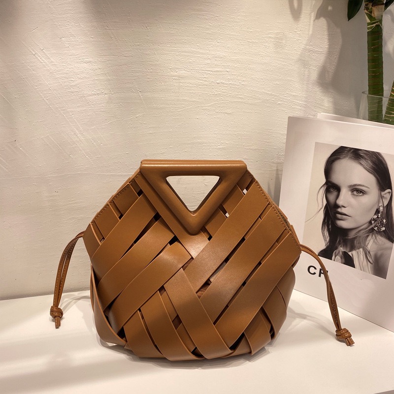 DOLCE WOVEN TOP HANDLE BAG (COW SKIN)