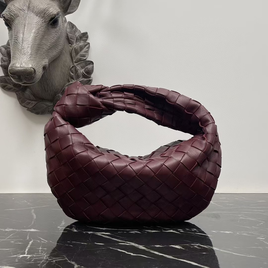 JADA WOVEN BAG (SHEEP SKIN)