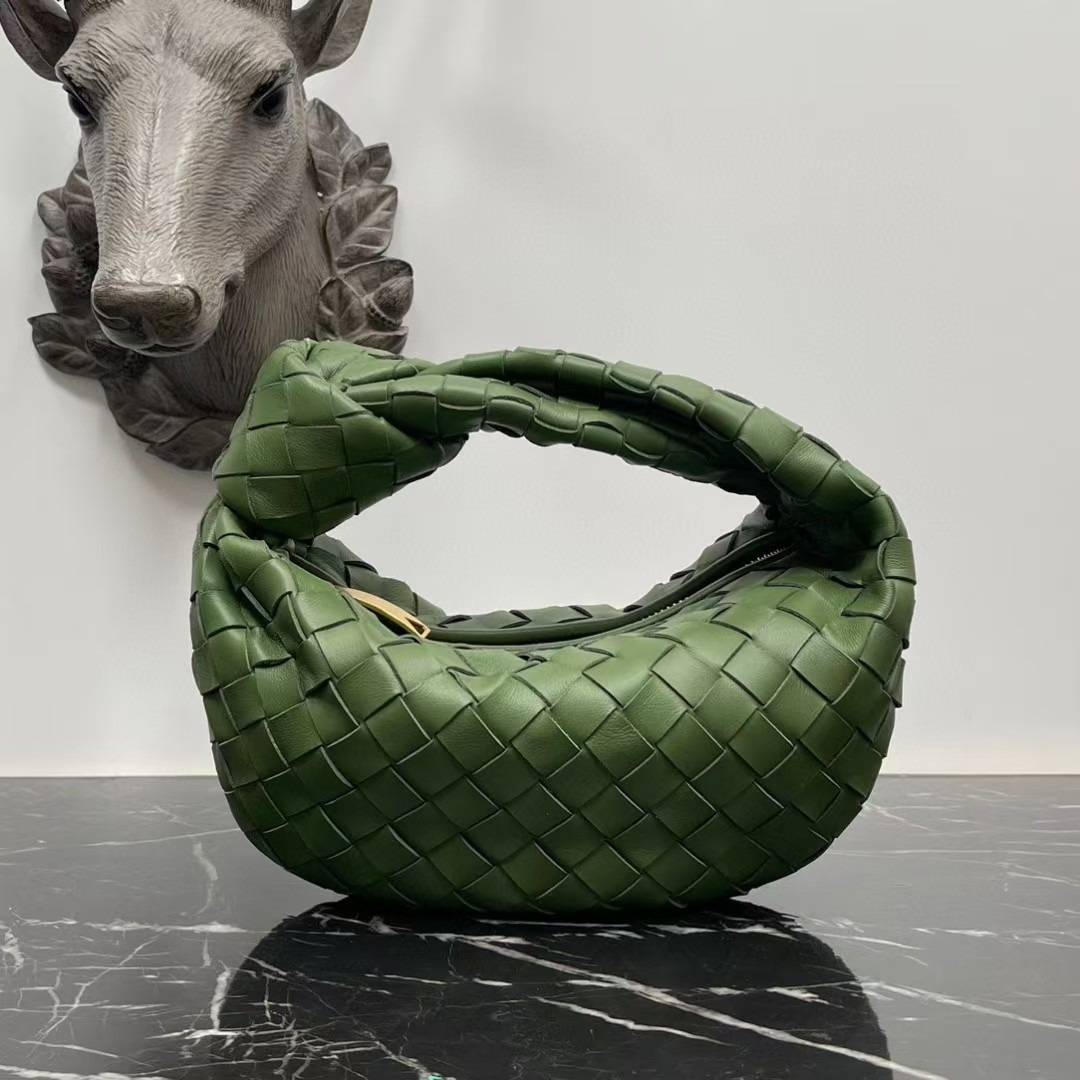 JADA WOVEN BAG (SHEEP SKIN)