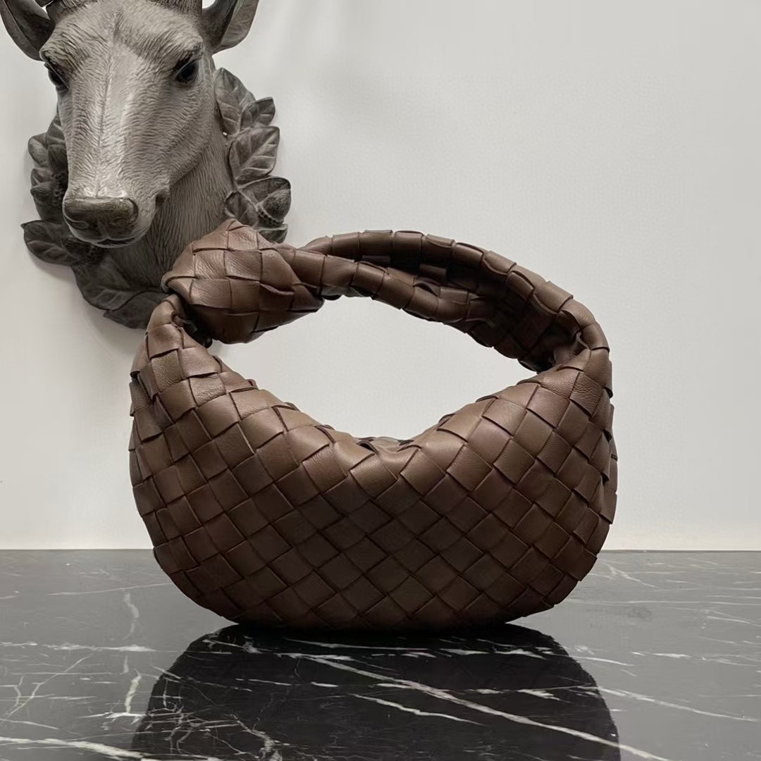 JADA WOVEN BAG (SHEEP SKIN)