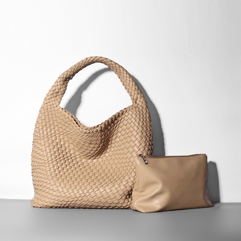 GIORNO WOVEN TOTE (SHEEP SKIN)