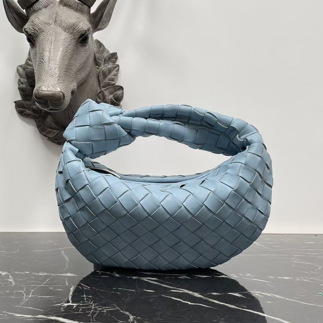 JADA WOVEN BAG (SHEEP SKIN)