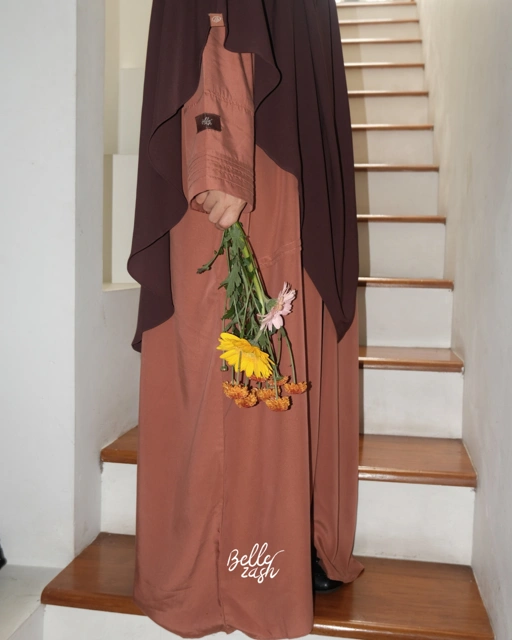 Image of CHANA ABAYA - MINOR DEFFECT