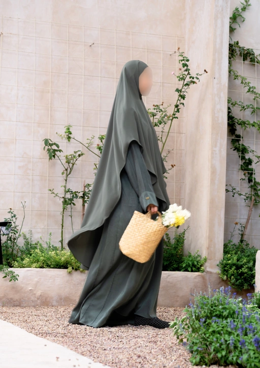 Lune Abaya