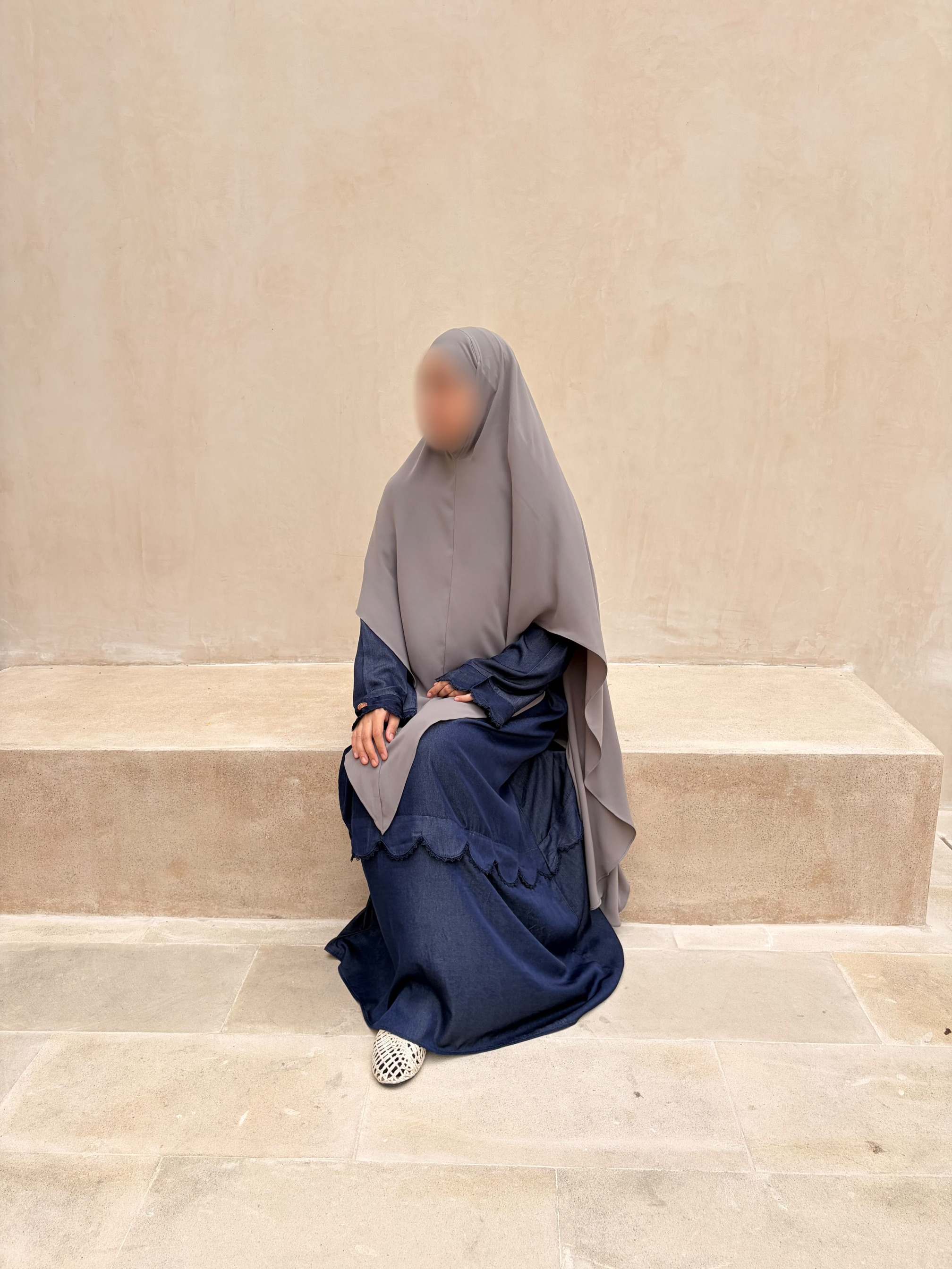 Ayra Abaya