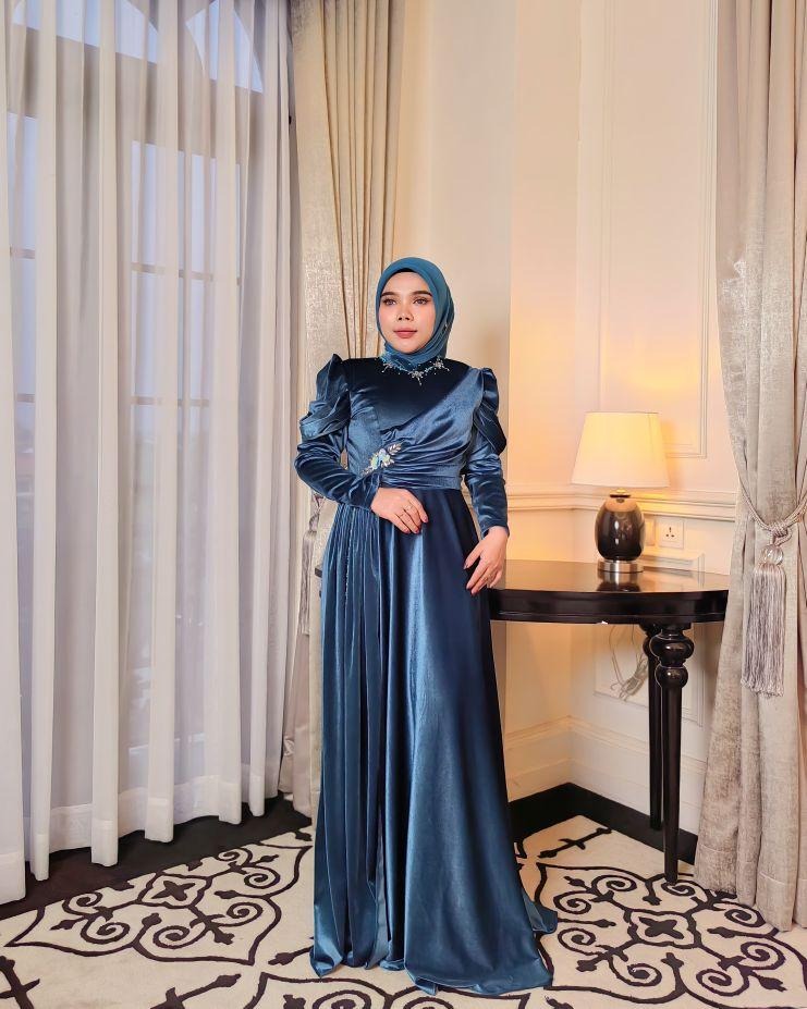 Gressyia Dress Bludru Payet Lebar by Dwiwarna