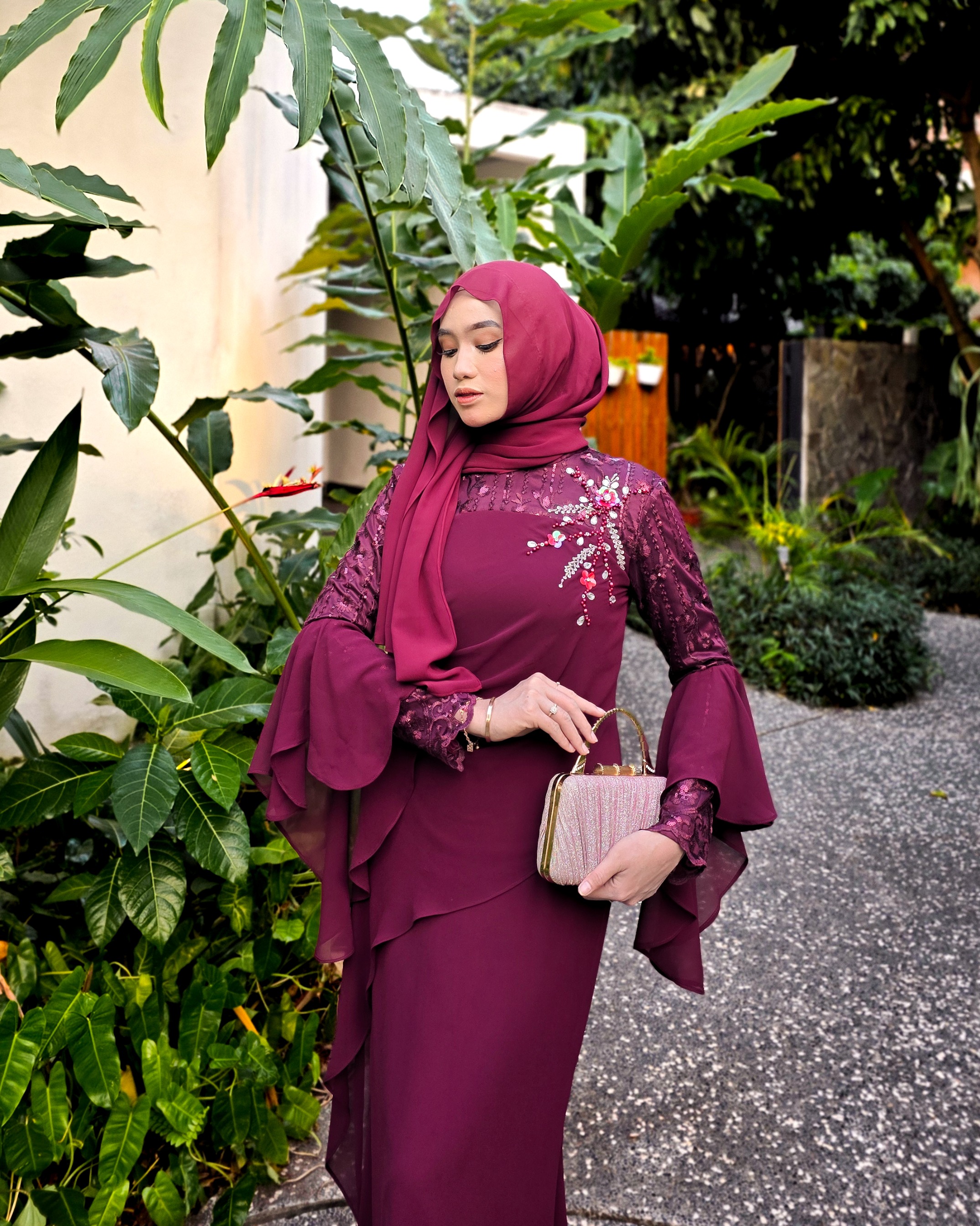 Sarasantika Dress Melayu Brukat Payet Mermaid by dwiwarna.id