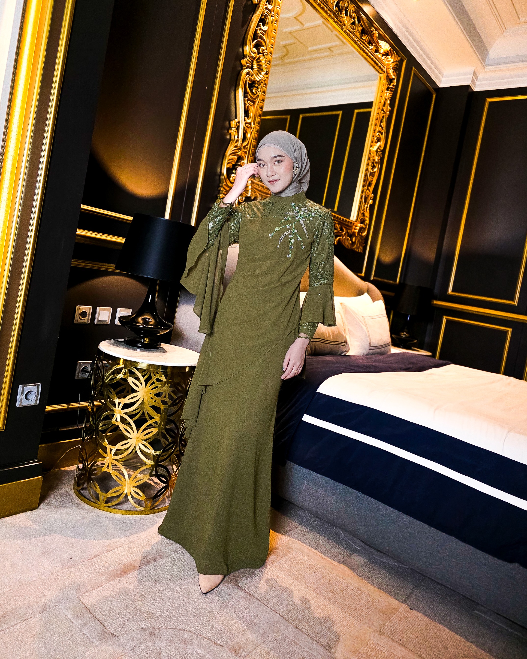 Sarasantika Dress Melayu Brukat Payet Mermaid by dwiwarna.id