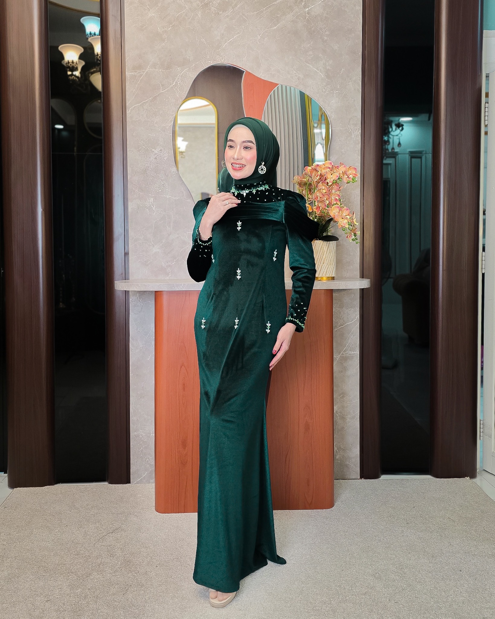 DWIWARNA Sadeera Dress Kondangan Bludru Mermaid Payet Ekslusif by Dwiwarna