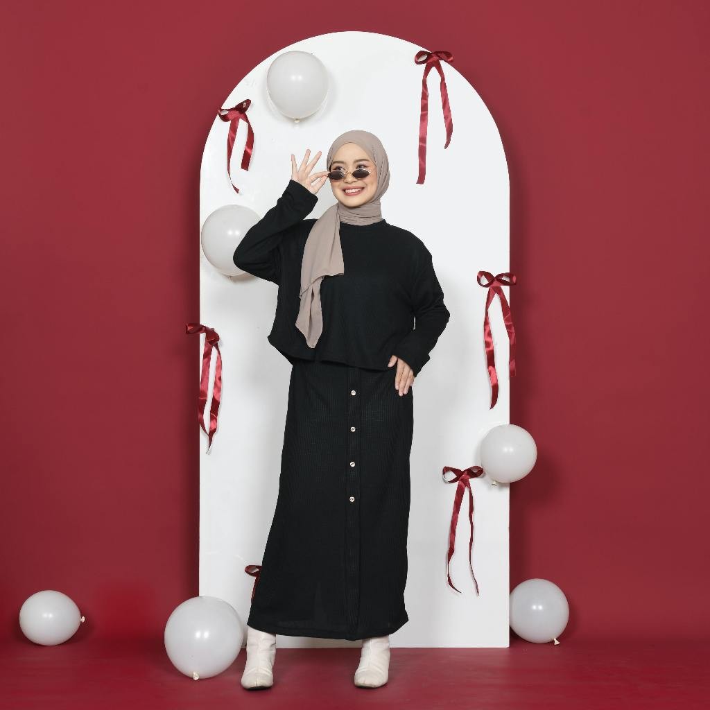 Munabilufiya One Set Knit Waffle Setelan Wanita Kekinian Atasan dan Rok Kancing Wanita