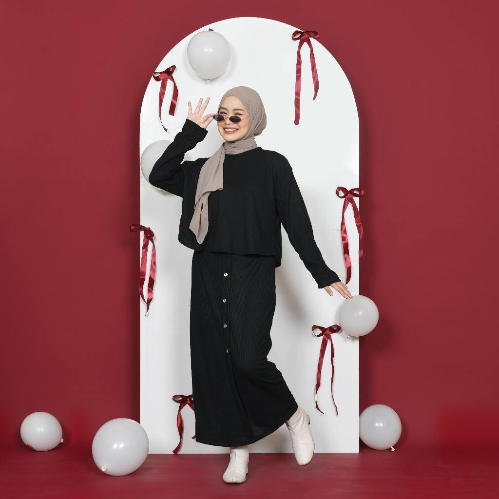 Munabilufiya One Set Knit Waffle Setelan Wanita Kekinian Atasan dan Rok Kancing Wanita