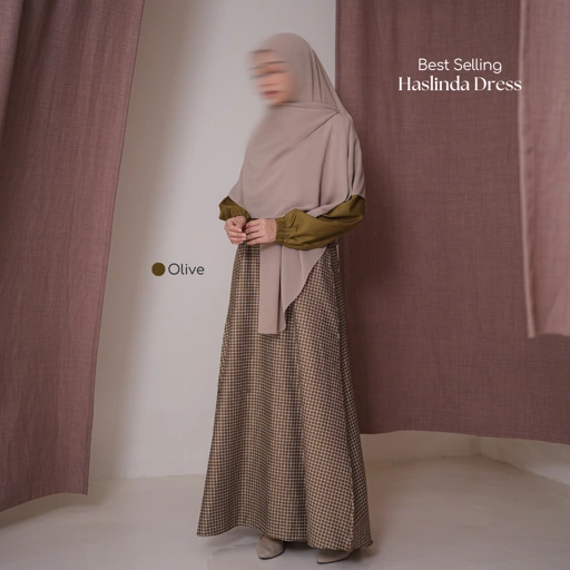 Image of Haslinda Dress Olive