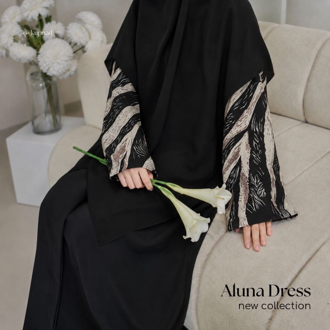 Abaya Hitam Elegan dan Mewah Wanita Rayon Natural Fabric - Aluna Dress by KUPNAD