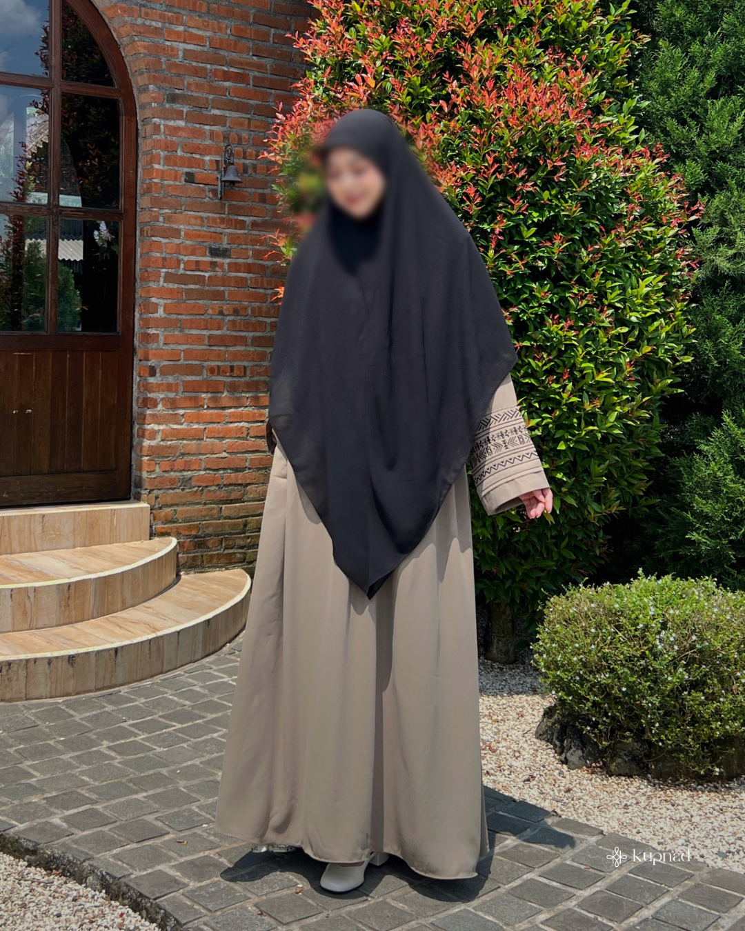 Raudha Abaya Cream