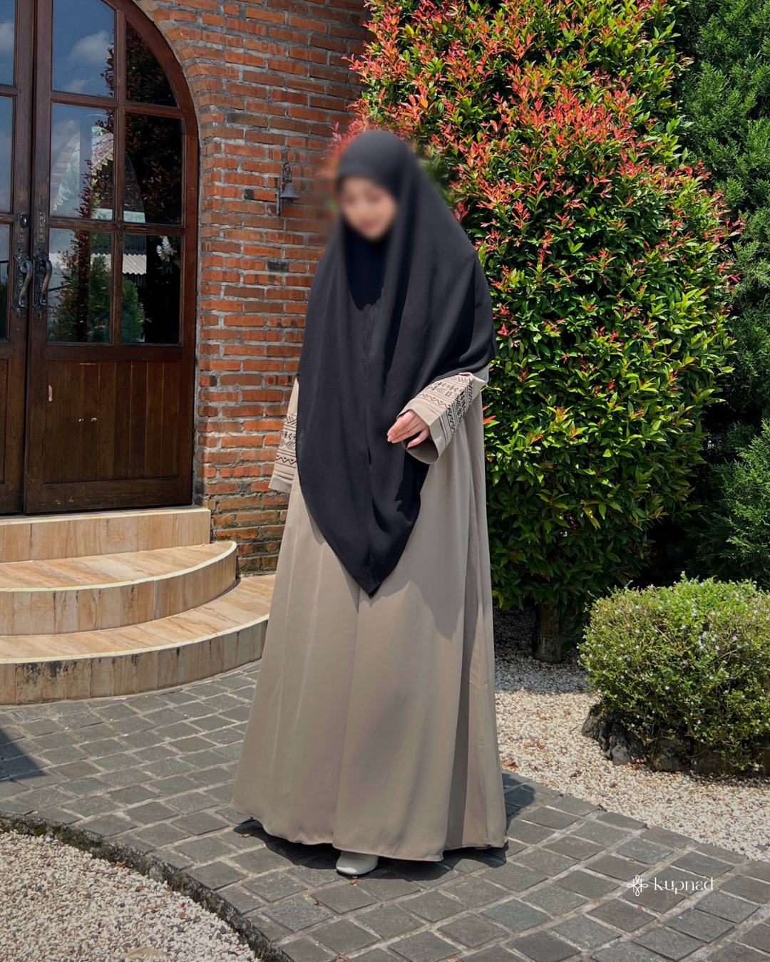 Raudha Abaya Cream