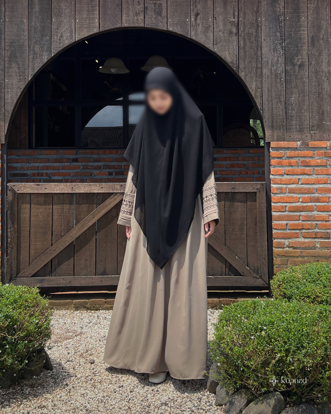 Raudha Abaya Cream