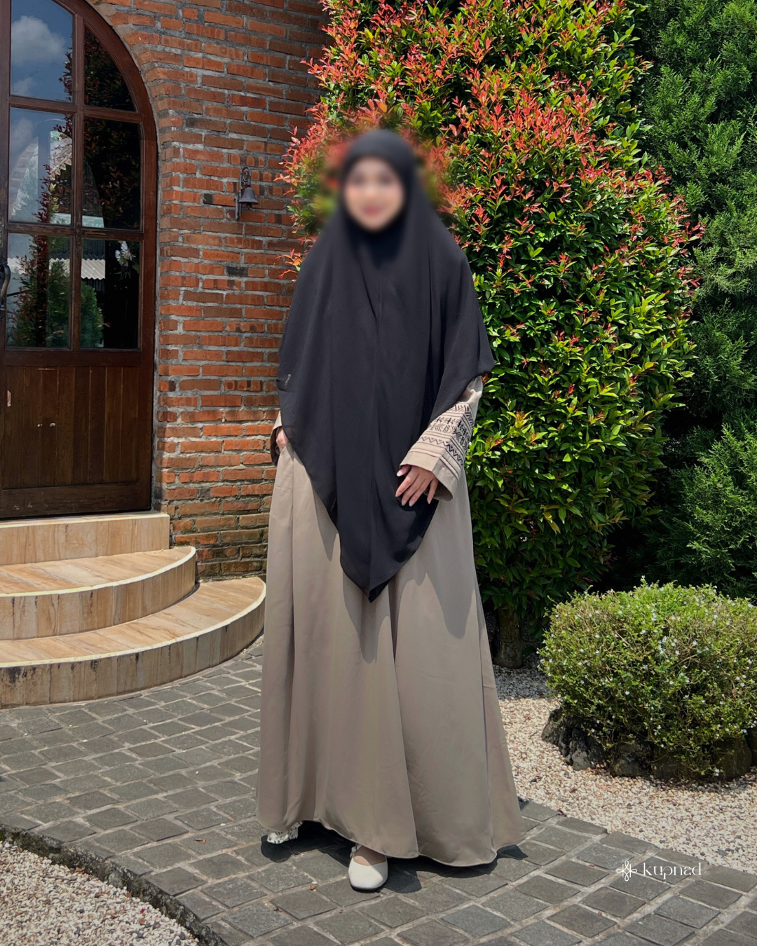 Raudha Abaya Cream
