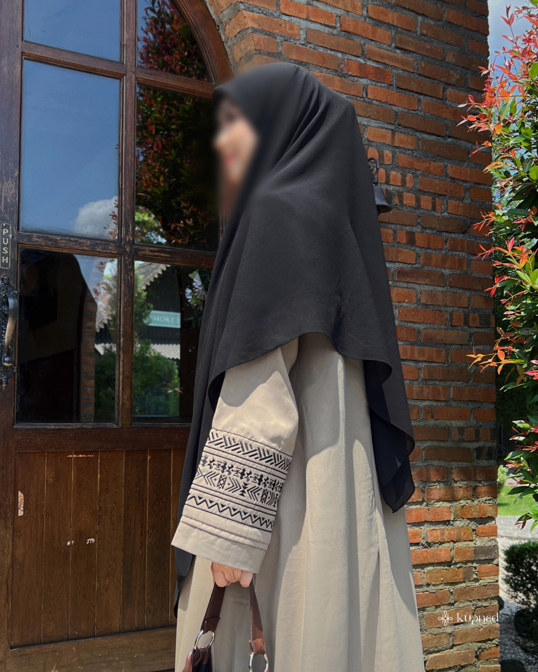 Raudha Abaya Cream