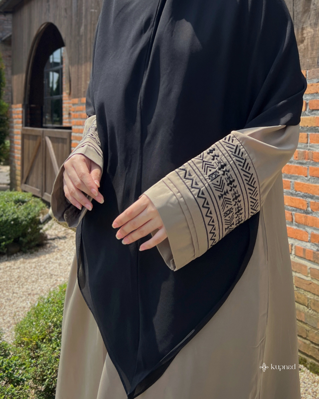 Raudha Abaya Cream