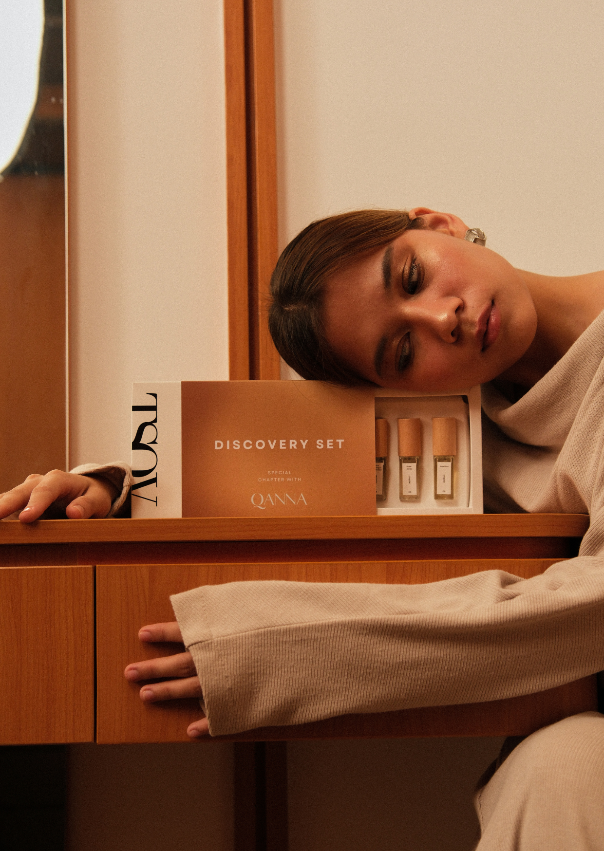 QANNA X TSOV - The Fifth Sense | Bundle Set Asymmetrical Knit Set & Perfume EDP Chapter 3 50ml / Discovery Set 6x5ml