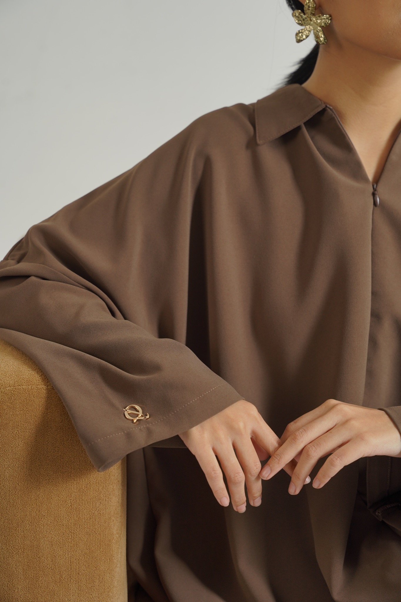 QANNA - Refined Zipped Abaya