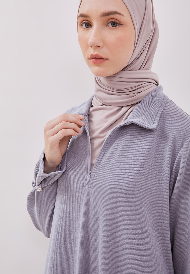 Zipped Collar Knit Abaya