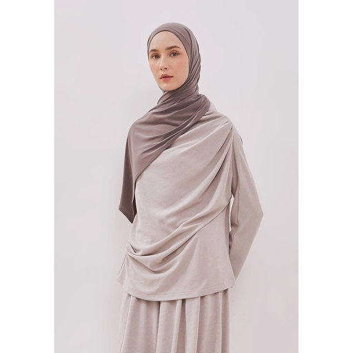 Image of QANNA - Asymmetrical Knit Top