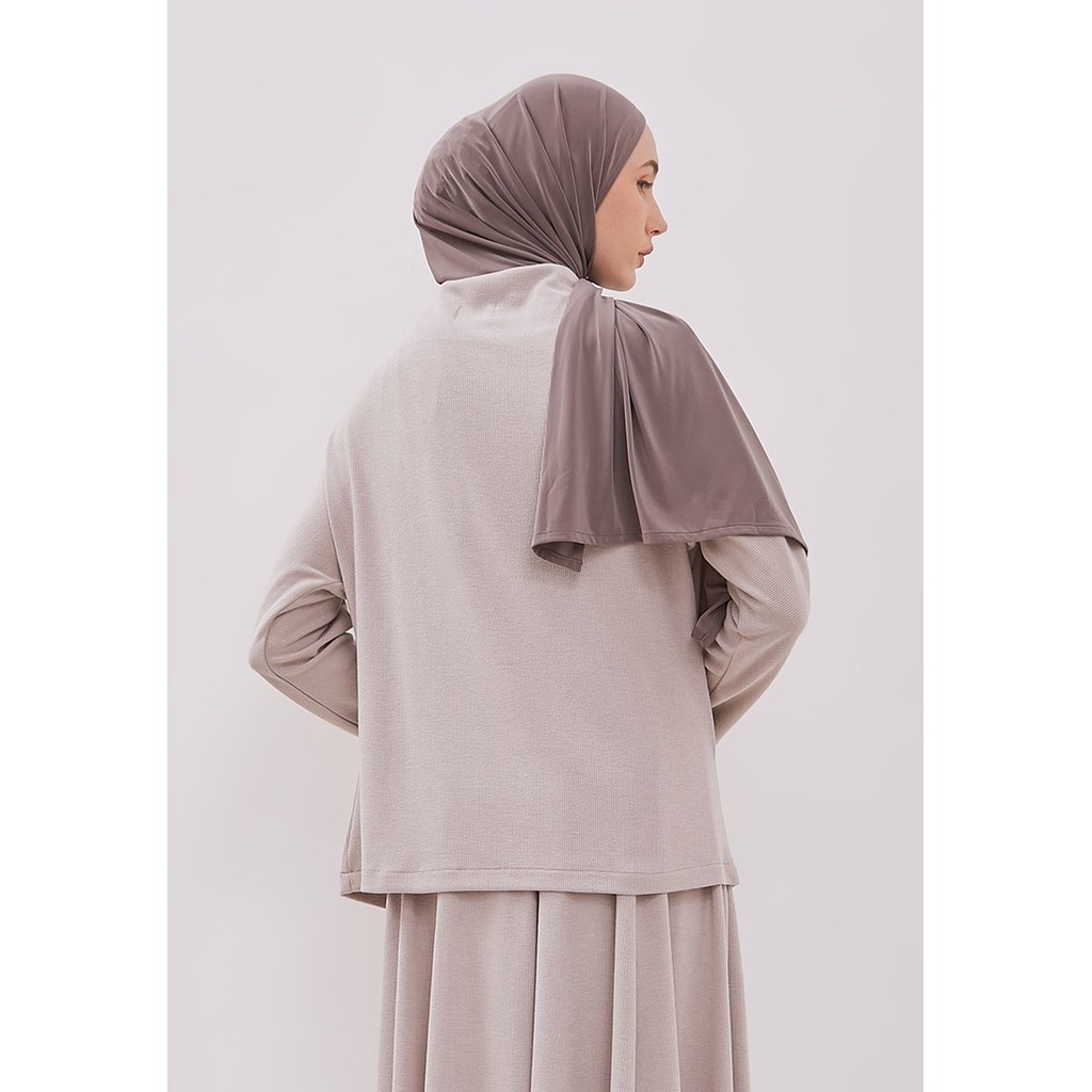 QANNA - Asymmetrical Knit Top