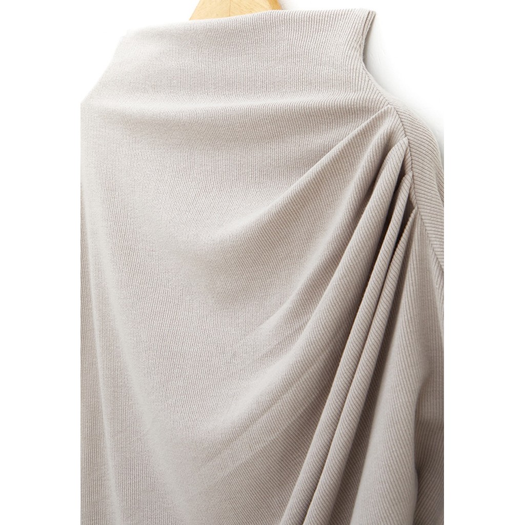 QANNA - Asymmetrical Knit Top