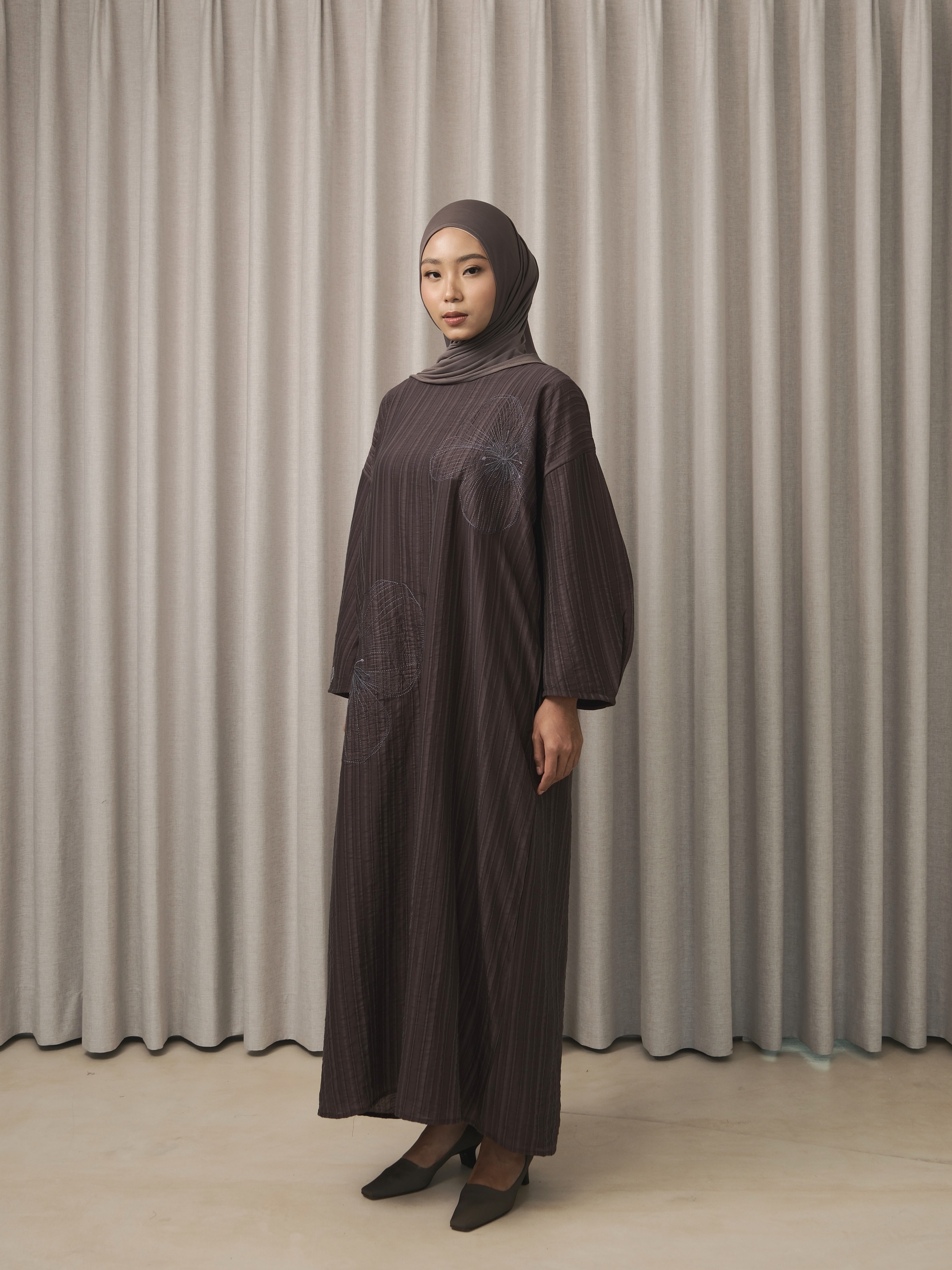 QANNA - Blooming Floral Abaya