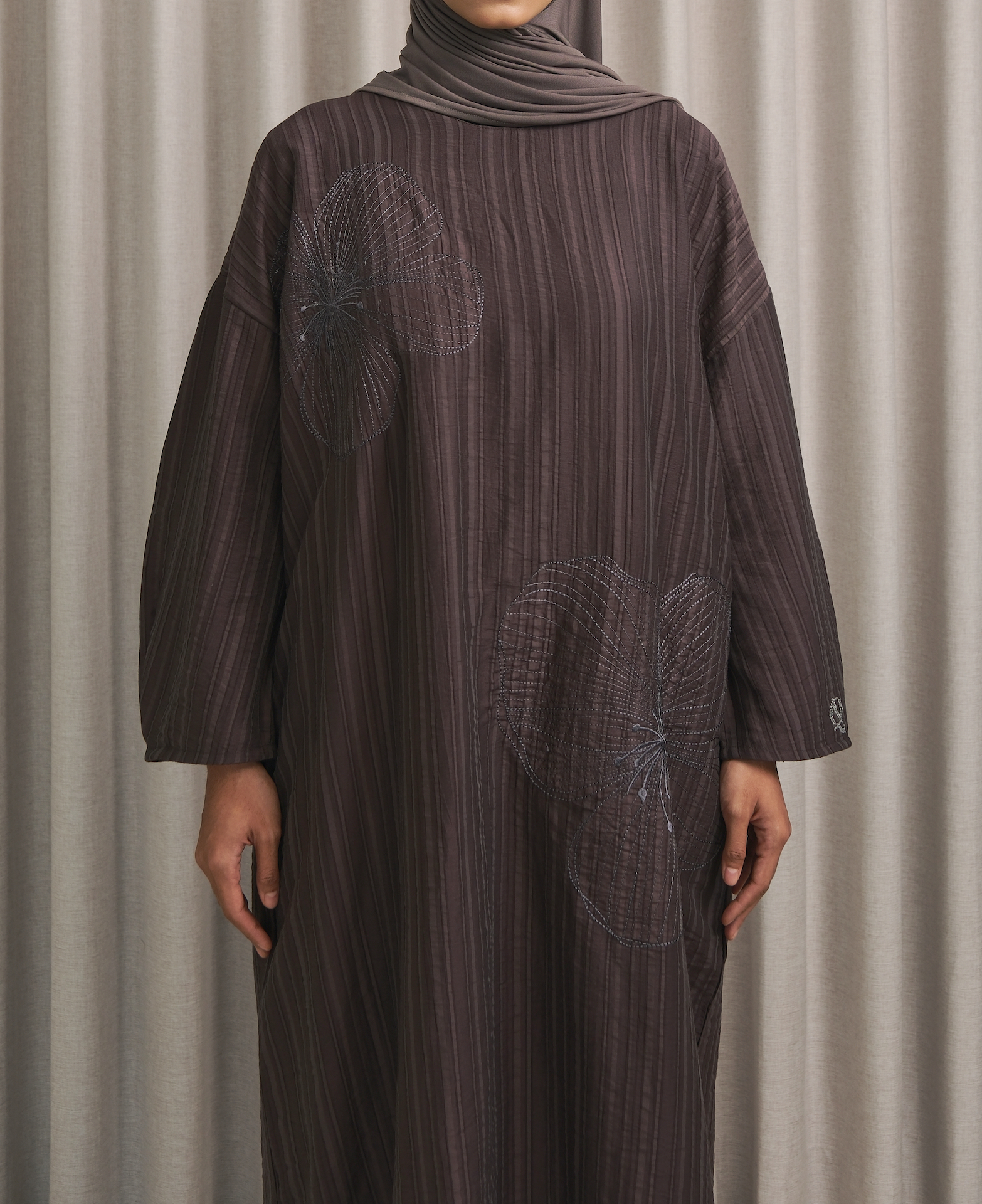 QANNA - Blooming Floral Abaya