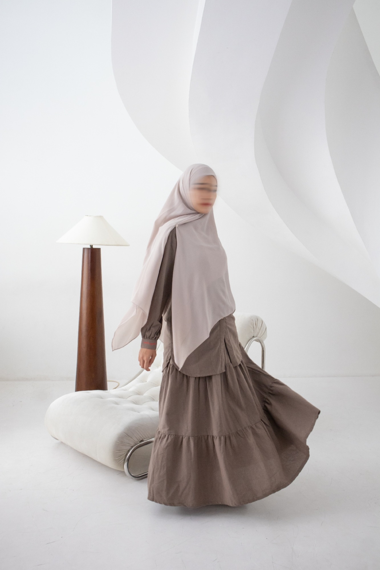 Vivian French Square Ceruty Premium