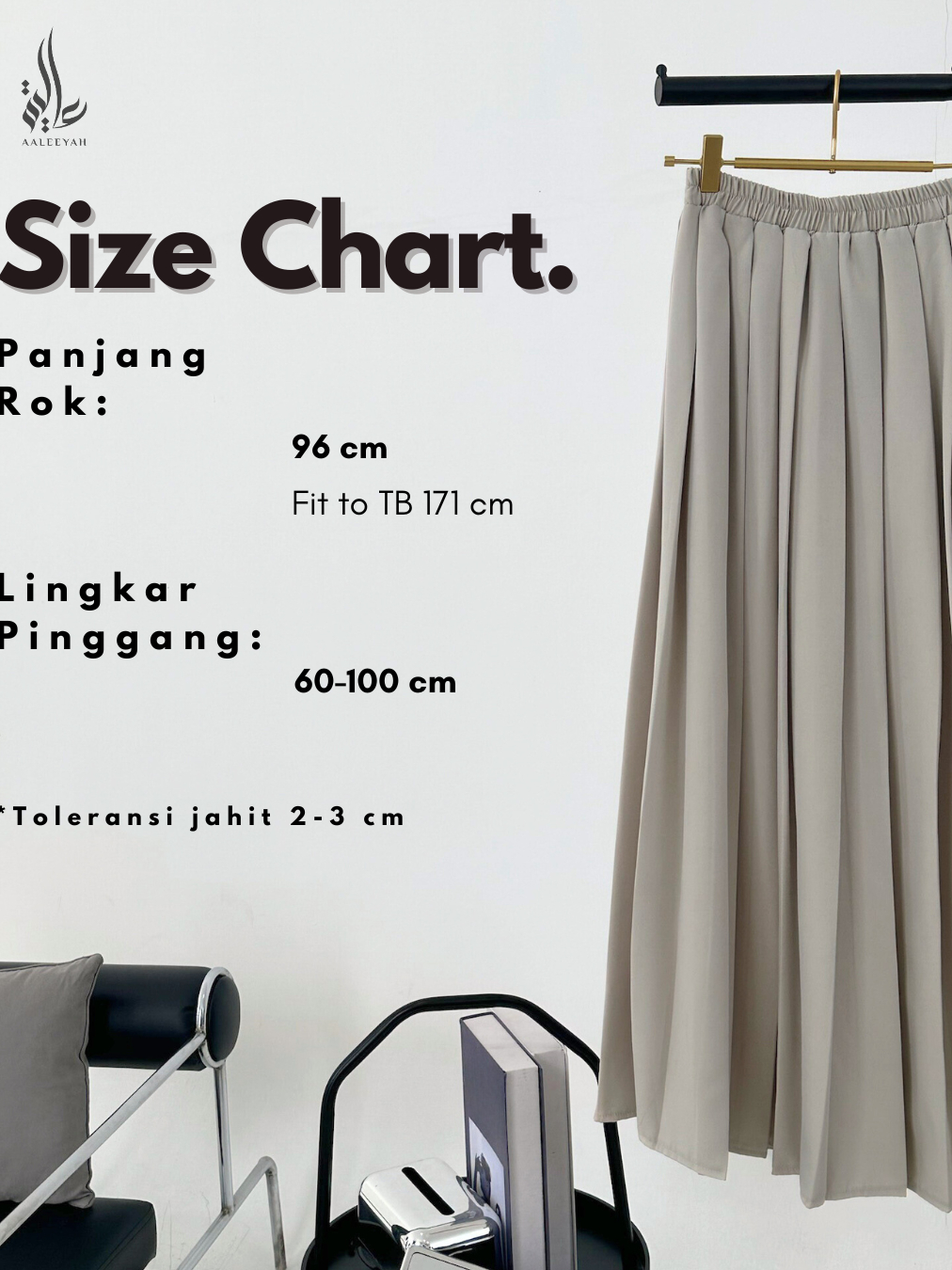 Silhouette Pleated Skirt