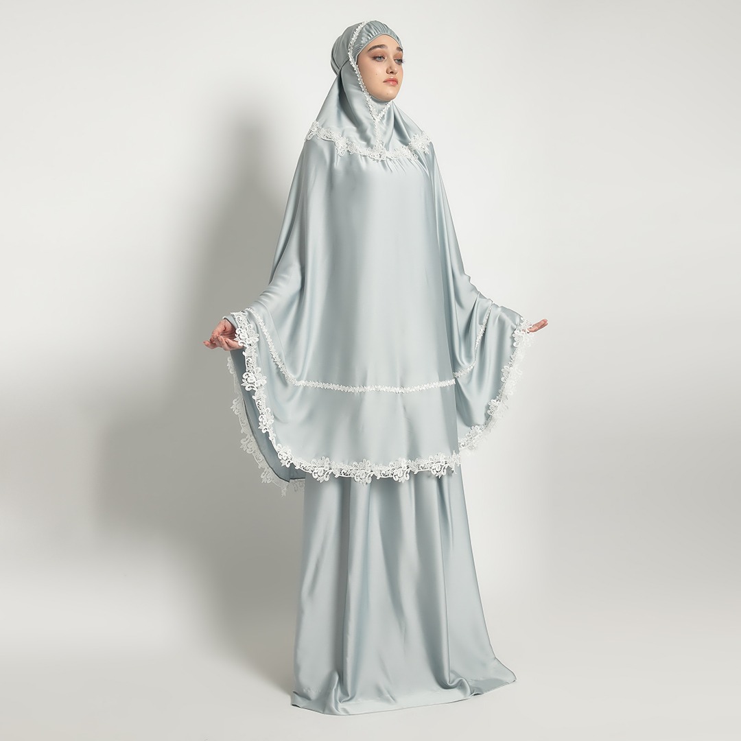 Mukena AIKILA : NIRA in Tosca
