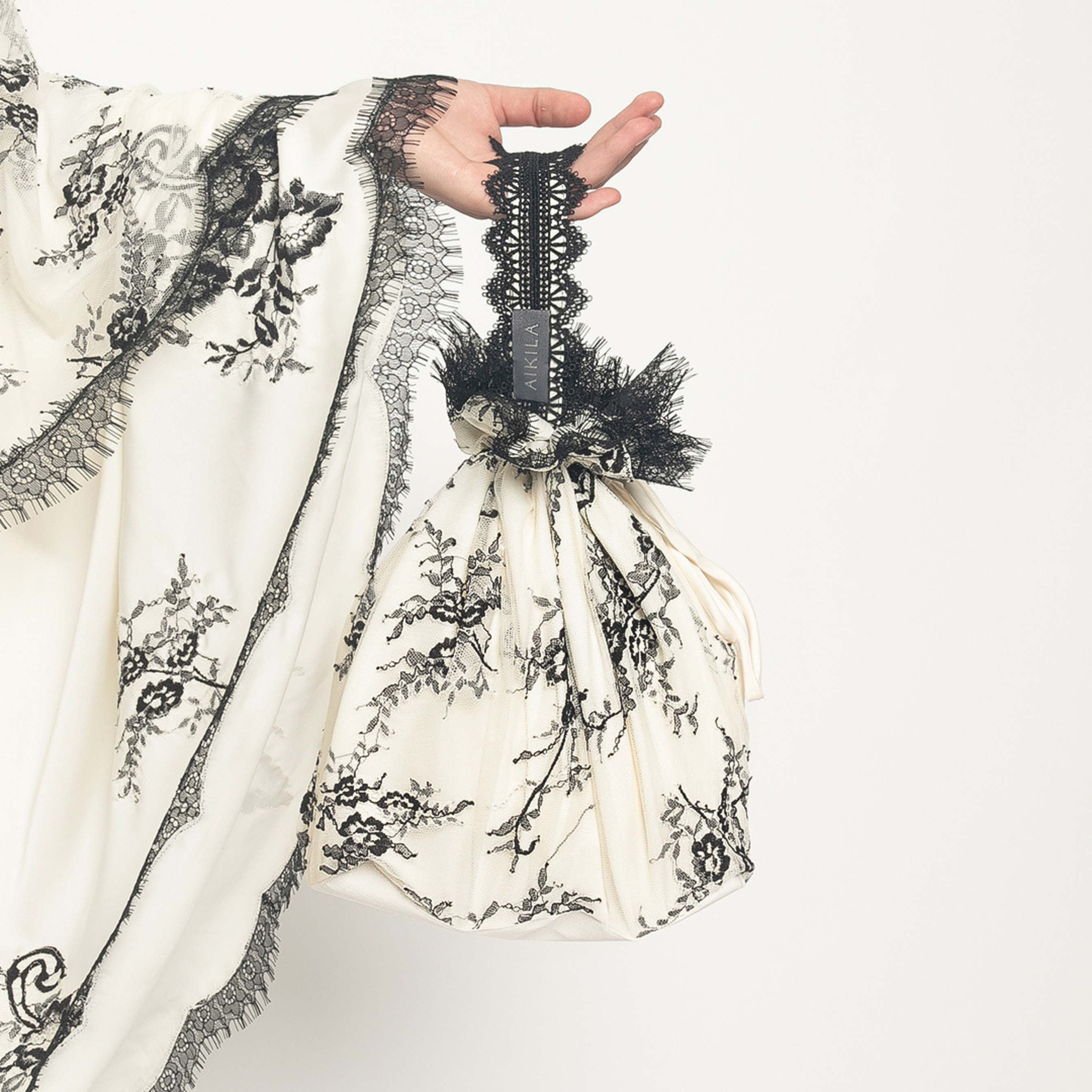 Mukena AIKILA : CHARVI in Ivory