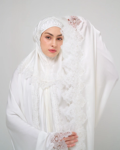 Image of Mukena AIKILA : KAMANIYA in White