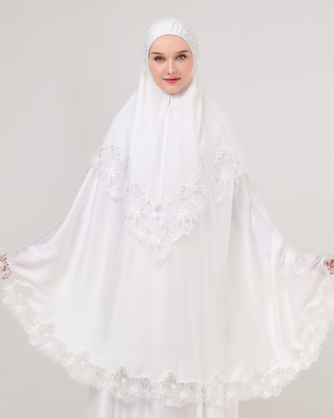 Mukena AIKILA : NAIMA in White