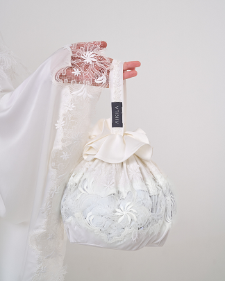 Mukena AIKILA : NAIMA in White