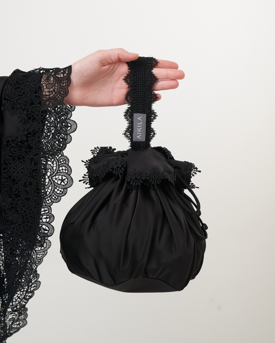 Mukena AIKILA : NAZWA in Black
