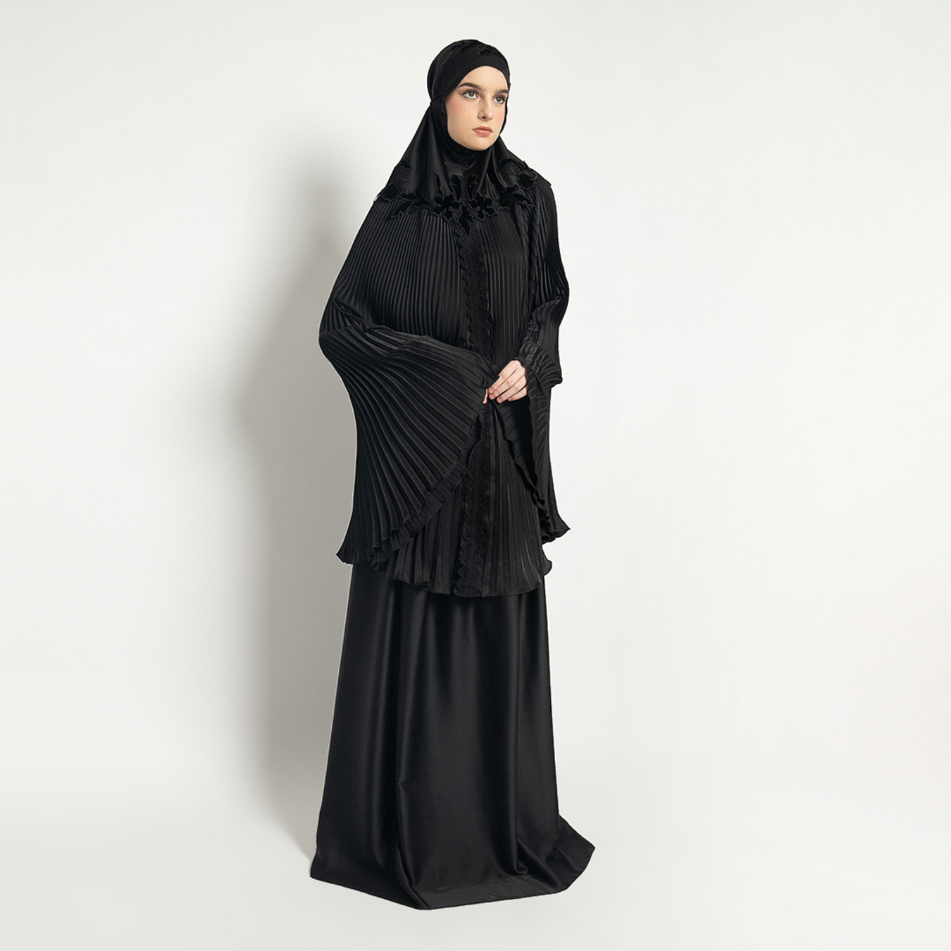 Mukena AIKILA : SEKAR in Black