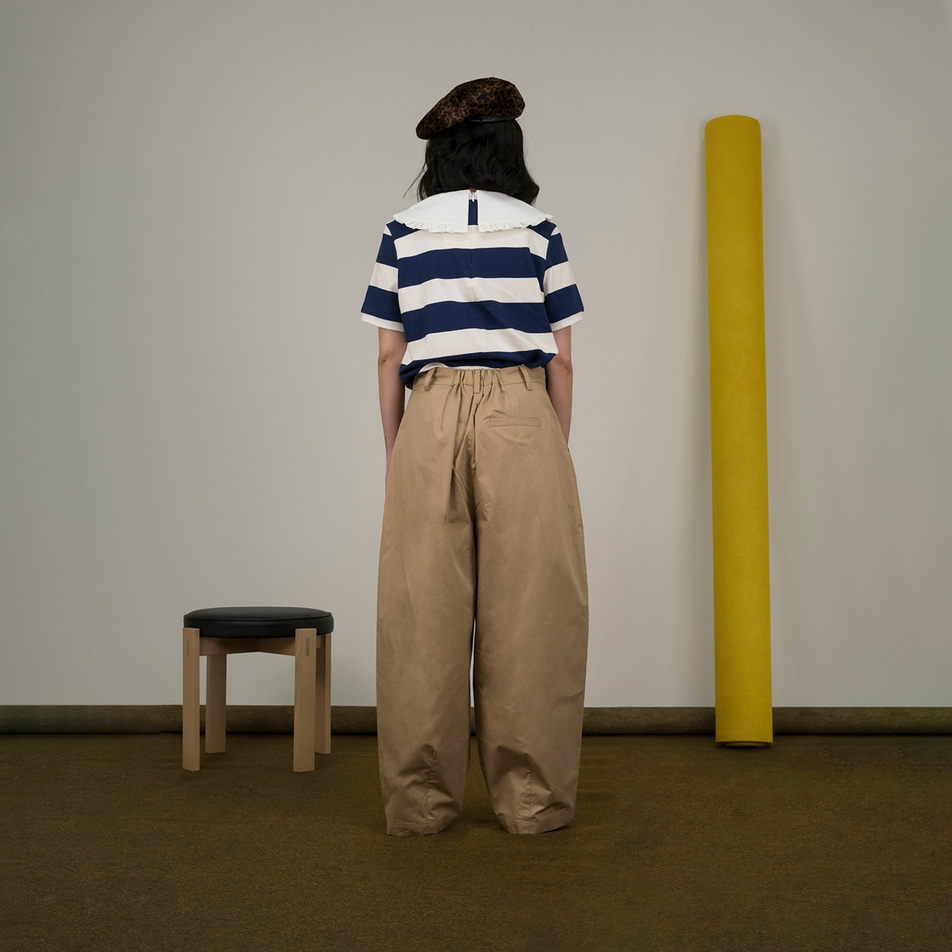 Pleats Baggy Pants in Khaki