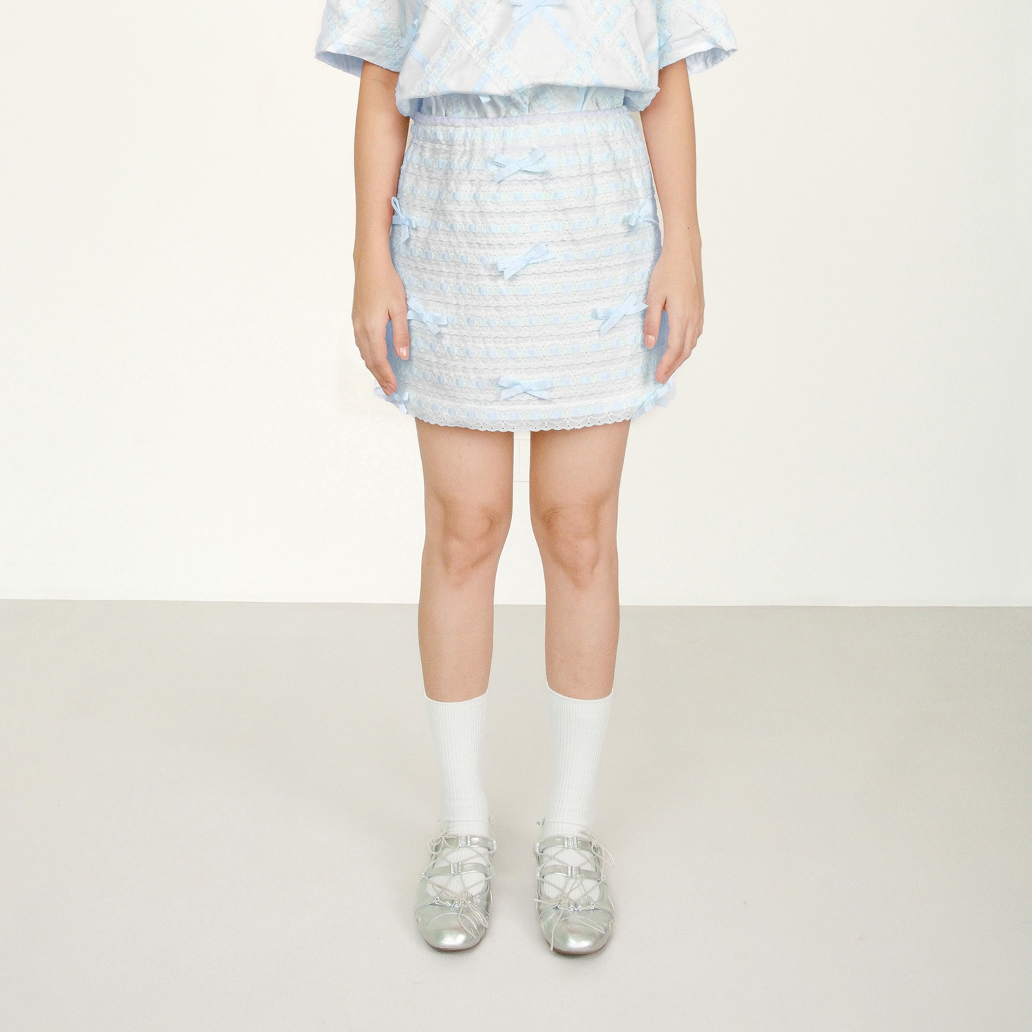 Broderie Blue Ribbon Mini Skirt