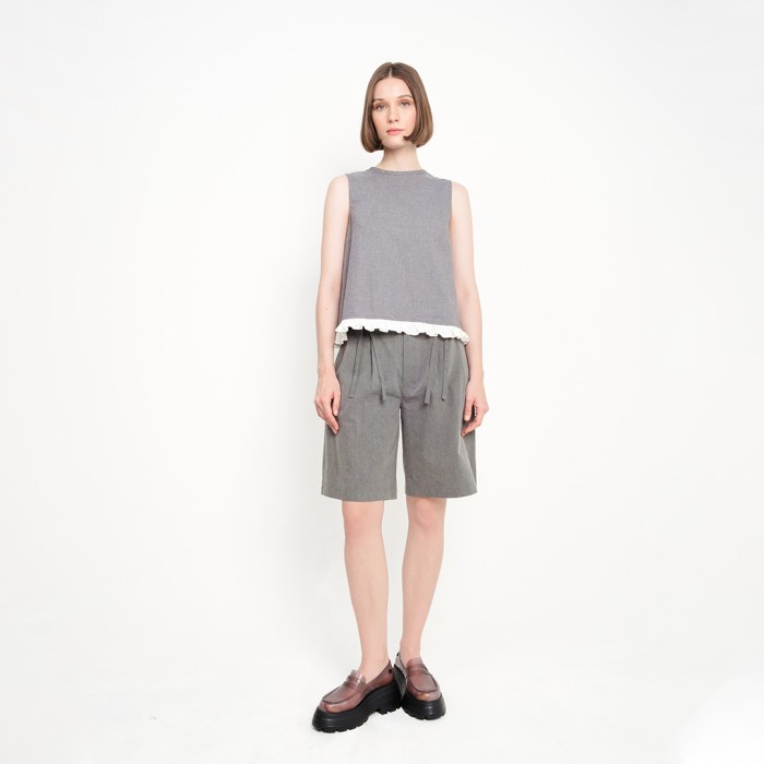 Frill Edge Sleeveless Top